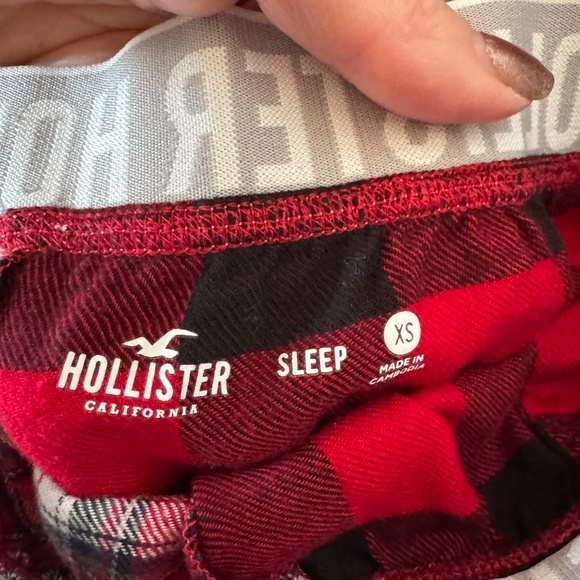 Hollister flannel shorts - Picture 2 of 3